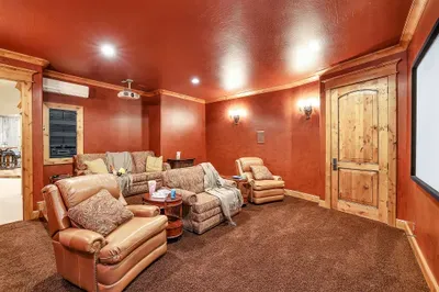 Plush rows, clear picture, and that quiet you only get in a purpose‑built room