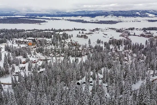 Aerial view of the Pinnacle Estates neighborhood in Tamarack Resort. High up on West Mountain—quiet above the bustle with sweeping views of Tamarack Resort and Lake Cascade
