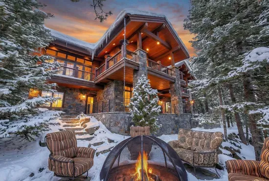 Welcome to The Heritage Lodge in Tamarack Resort—your new family ski tradition. Perched at tree-top level, this alpine sanctuary pairs timber and stone, crackling fires, and floor-to-ceiling views with spaces made for gathering.