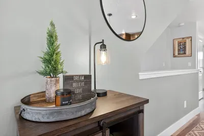 Mountain‑inspired decor brings McCall’s ski and lake vibe inside