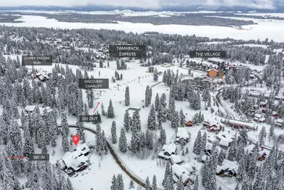 Sugarloaf Summit sits on just over an acre, tucked along the Sugarloaf run with mountain and lake views—private, but an easy walk to Tamarack Village. PRO TIP---Tamarack Resort offers free lift tickets for the Discovery Chairlift and Learning Area