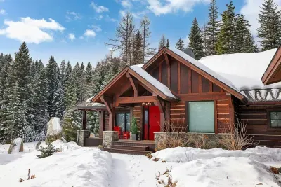 Sugarloaf ski run literally in your backyard—clip in and go.