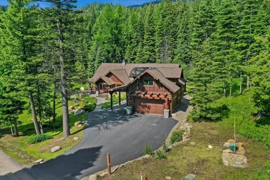 Feels secluded, but you’re still steps from Village amenities and lifts.