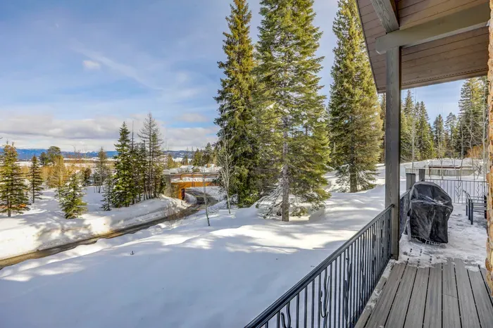 Step out onto the balcony and breathe in the lake and mountain views