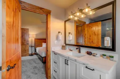 Ensuite baths mean no hauling toiletries down the hall or waiting in line
