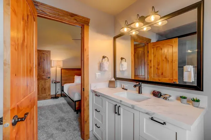 Ensuite baths mean no hauling toiletries down the hall or waiting in line