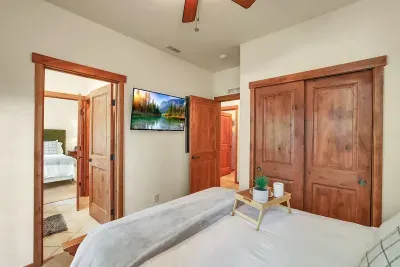 Convenient Access: Enjoy the ease of the Jack & Jill bathroom from the queen bedroom, providing privacy and convenience for guests sharing the space