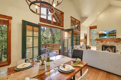 Indoor-Outdoor Harmony: The upper balcony, directly connected to the main floor, serves as an extension of the living space, allowing you to enjoy fresh mountain air and scenic views without leaving the comfort of home