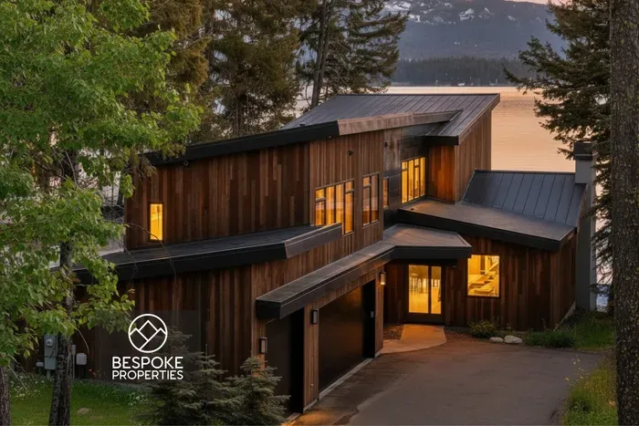 Lakefront Luxe: McCall’s go‑to lakefront home for groups who love good design, easy comfort, and time together.