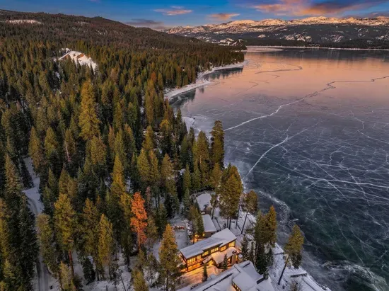 Slide into lake mode at Lakefront Luxe—McCall’s premier, quietly luxurious lakefront retreat.