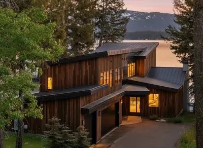 Lakefront Luxe: McCall’s go‑to lakefront home for groups who love good design, easy comfort, and time together.