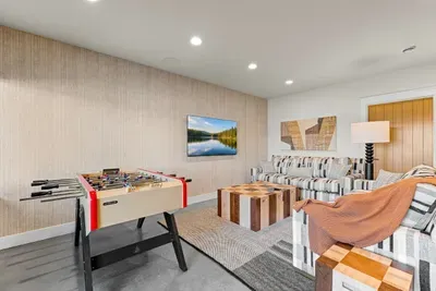 Long weekends turn into yearly traditions at Lakefront Luxe.