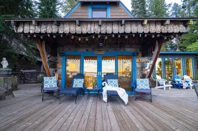From coffee to cocktails, this is the outdoor living room you’ll never want to leave