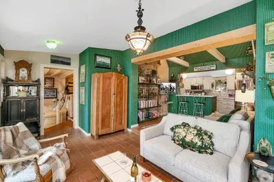 Movie night, game day, or quiet afternoon—it all happens right here by the lake