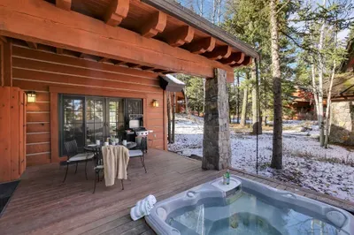 At First Tracks + Fairways, the back patio is more than an outdoor space—it’s the front row seat to your Tamarack days and nights