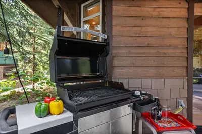 Fire up the propane grill and savor some BBQ, all while soaking in the stunning lakeside scenery. And no need to worry about running out of gas--the grill is piped into the propane line!
