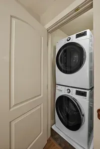 Such a convenience--full-sized LG front load washer and dryer! Free and Clear and regular Tide pods + Bounce dryer sheets provided, as well as plenty of cleaning supplies