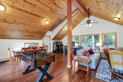 Spacious enough for everyone, including your furry friends, Otter's Den offers a fenced backyard, game room, and plenty of room to spread out and relax
