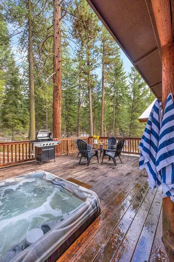 Whether you’re sipping your morning coffee or diving into a good book, the wraparound deck is your go-to spot for soaking up the peaceful vibes and forest views