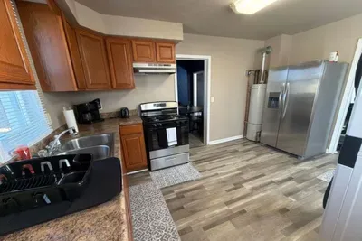 Simple 1BR with Laundry — Pets Welcome