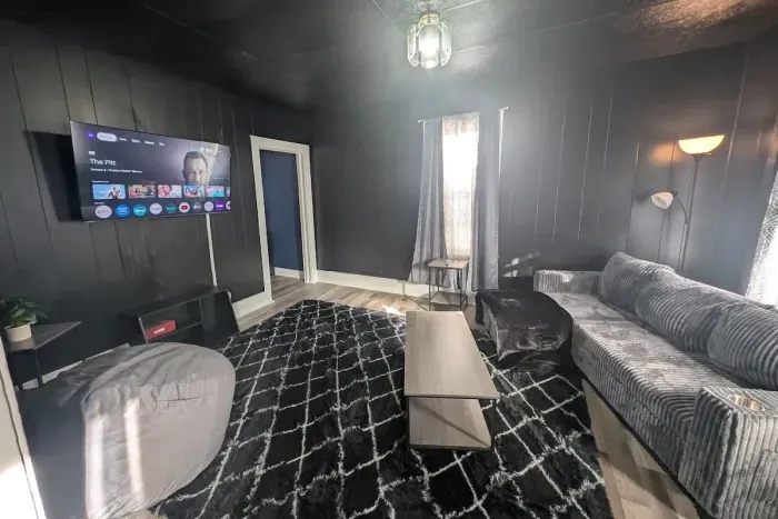 Simple 1BR with Laundry — Pets Welcome - image 1 of 9