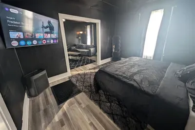 Simple 1BR with Laundry — Pets Welcome