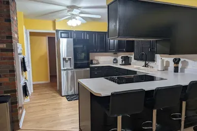 5BR Pool House + Game Room near Sports Park