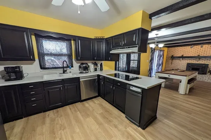 5BR Pool House + Game Room near Sports Park - image 56 of 58