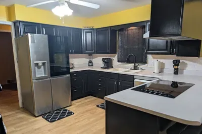 5BR Pool House + Game Room near Sports Park