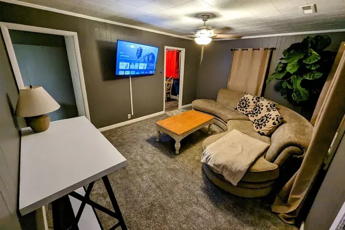 Pet-Friendly 3BR — Fenced Front and Back Yards - image 11 of 11