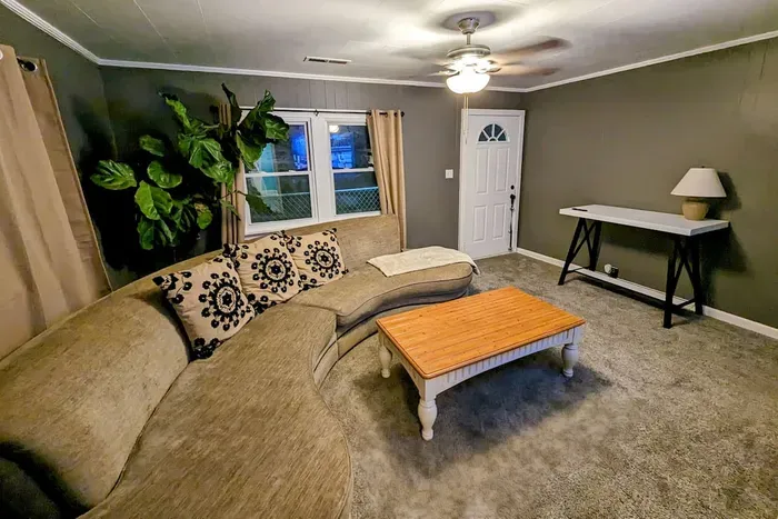 Pet-Friendly 3BR — Fenced Front and Back Yards - image 1 of 11