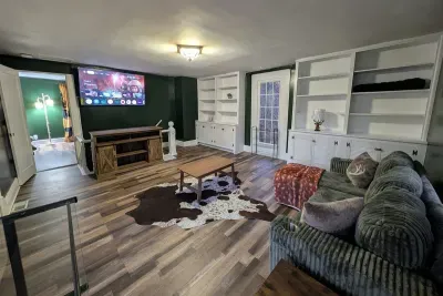 Quiet 2BR near USI and Burdette Park