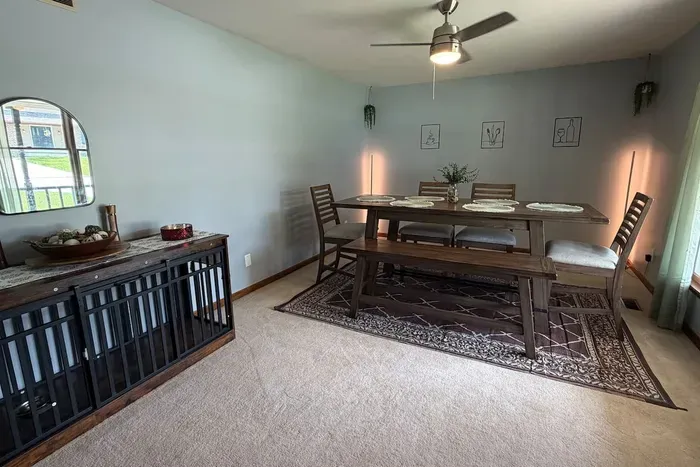 Pool Home with Entertainment Room — 6BR in Evansville, IN - image 10 of 38