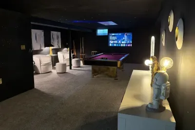 Pool Home with Entertainment Room — 6BR in Evansville, IN