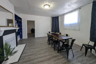 Spacious 6BR Evansville Home — Fenced Yard, Pets Welcome