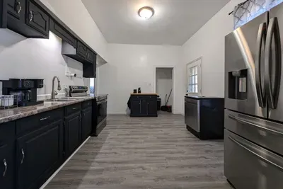 Spacious 6BR Evansville Home — Fenced Yard, Pets Welcome