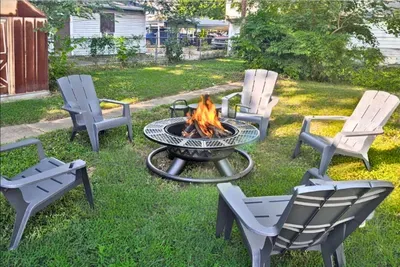 Spacious 6BR Evansville Home — Fenced Yard, Pets Welcome