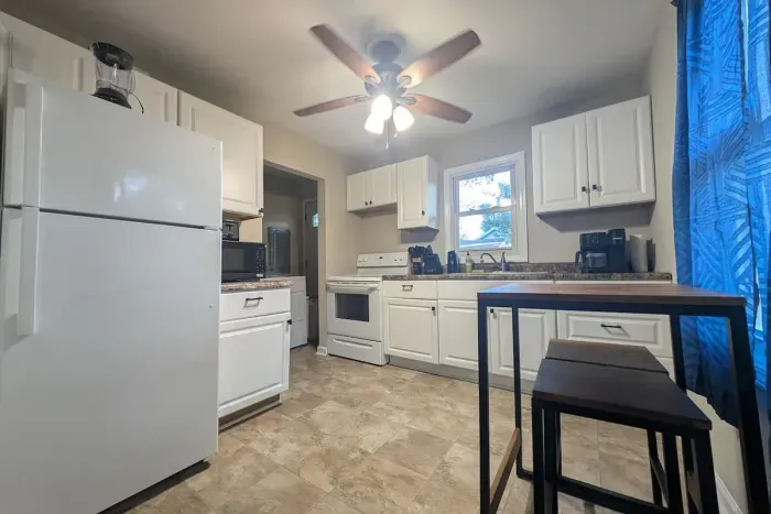 Cozy 2BR with Fenced Yard — Near Ford Center - image 2 of 16