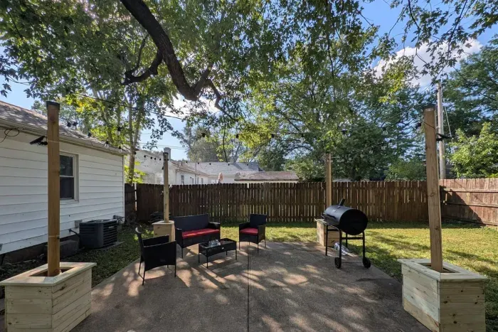 Cozy 2BR with Fenced Yard — Near Ford Center - image 16 of 16
