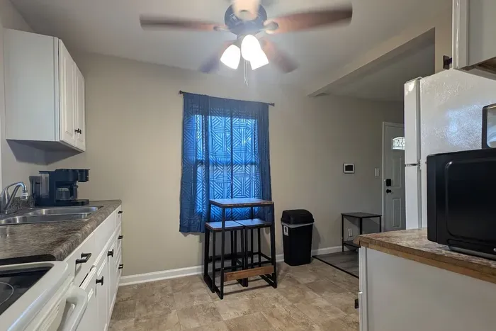 Cozy 2BR with Fenced Yard — Near Ford Center - image 11 of 16