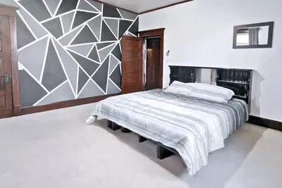 6BR Crew House — Gym, Double Laundry, TVs in Every Room