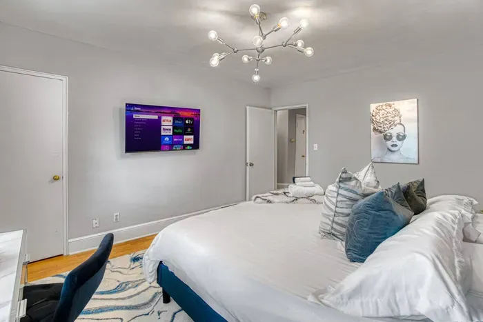 Charming Dilworth Home | Minutes to Everything! - image 16 of 21