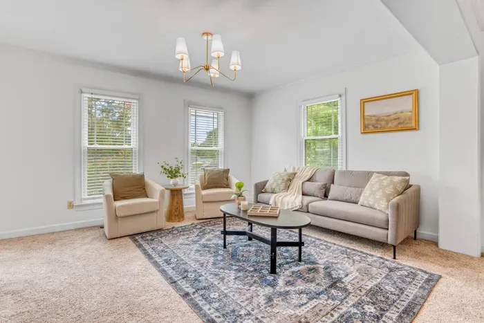 Additional living room seating to enjoy each others company, play some board games, sit back and relax.