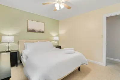 5BD Sleeps 18! Pool, Bball, Game Rm, Fire Pit - image 80 of 81