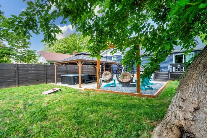 Uptown Oasis | Hot Tub | Swing Chairs | Fire Pit - image 46 of 47