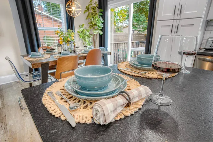 Additional seating for 2 people can be accommodated at the kitchen island.