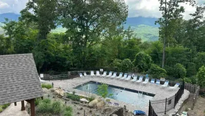Take a refreshing dip in the newest pool, Timber Ridge, in Cobbly Nob, just a short 3 minute drive from the cabin. It’s the ultimate place to unwind after your Smoky Mountain adventures.