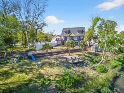 Harbor Lights Resort - image 9 of 98