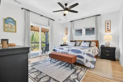 Harbor Lights Resort - image 5 of 98