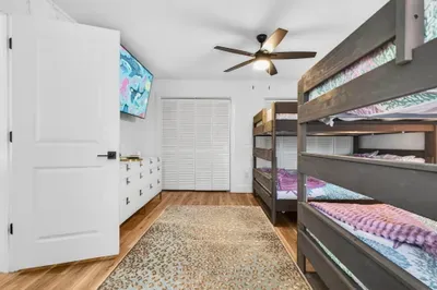 Harbor Lights Resort - image 38 of 98